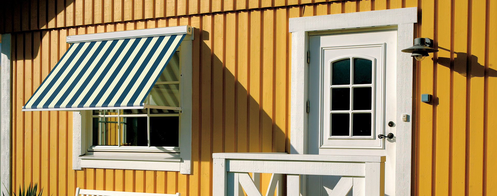 Markilux 730 Awning Slide 1